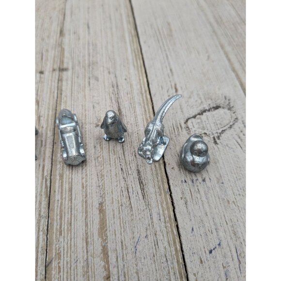 Monopoly 2017 Game Replacement 8 Tokens Pieces - Picture 2 of 3